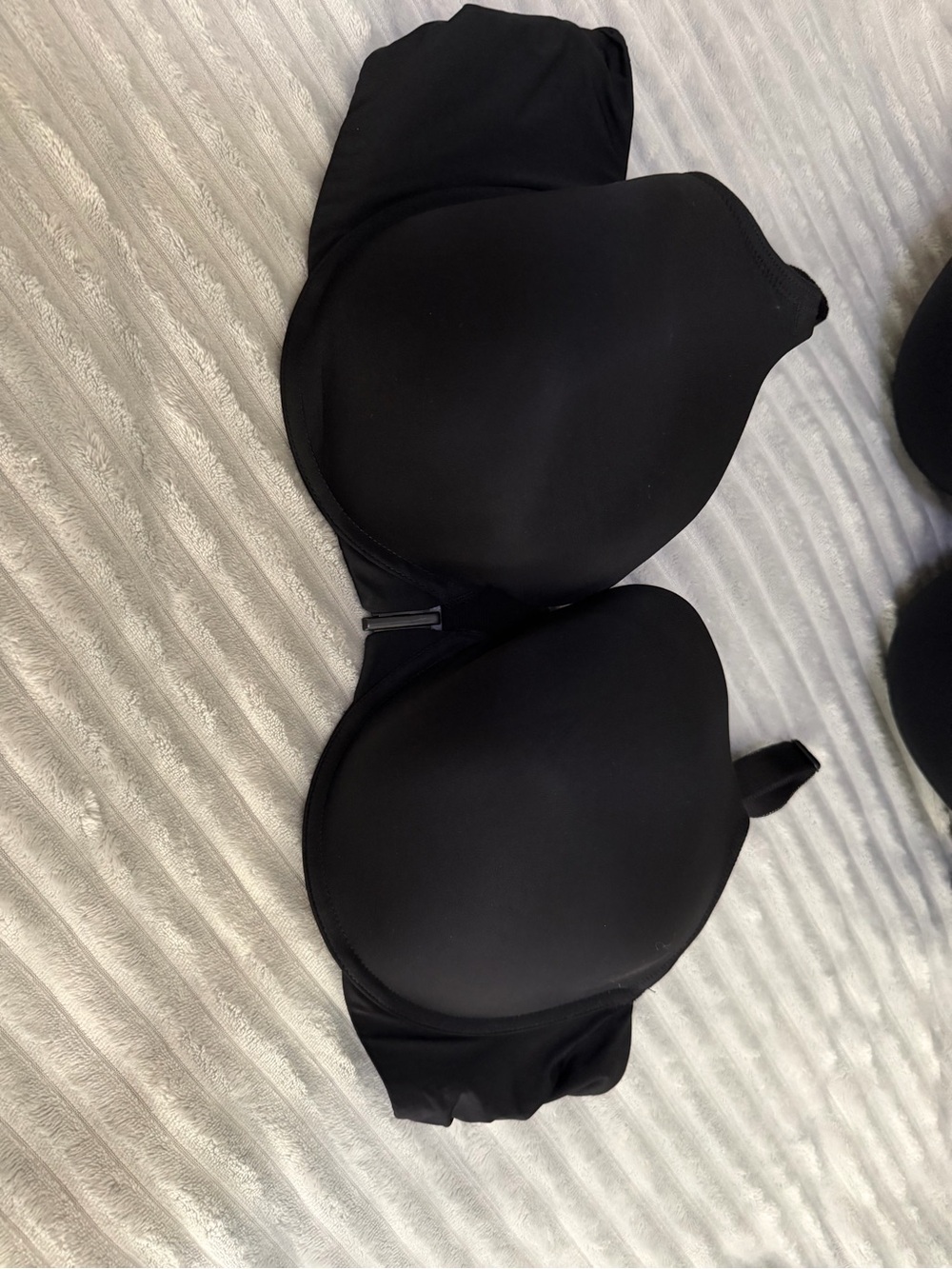 torrid Black Molded T-Shirt Bra with Smooth Cups - Picture 1 of 4